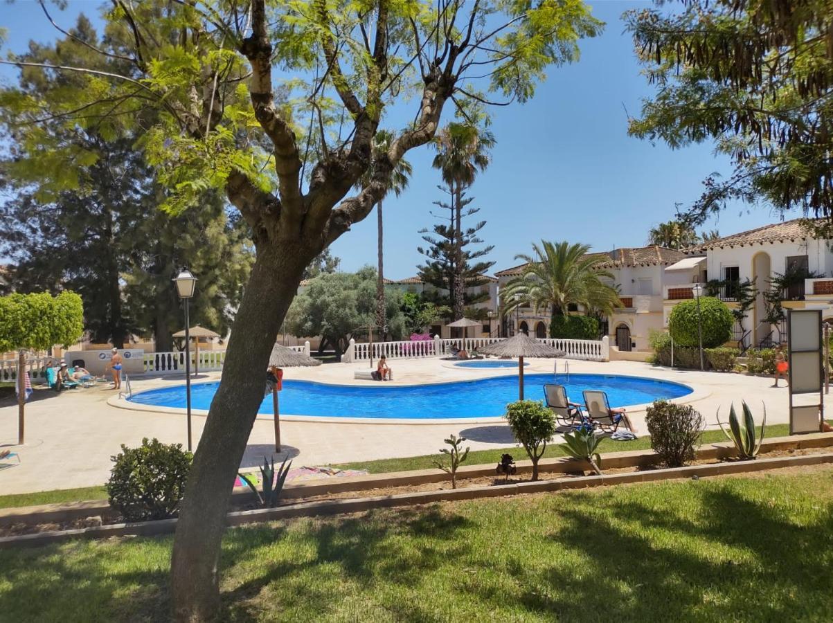 El Mirador, Villamartin, Cot To Hire, Wifi, Pool, Parking Esterno foto